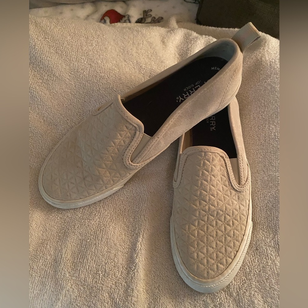 Sperry Slip On -Size 8 quilted top ! Super comfortable!